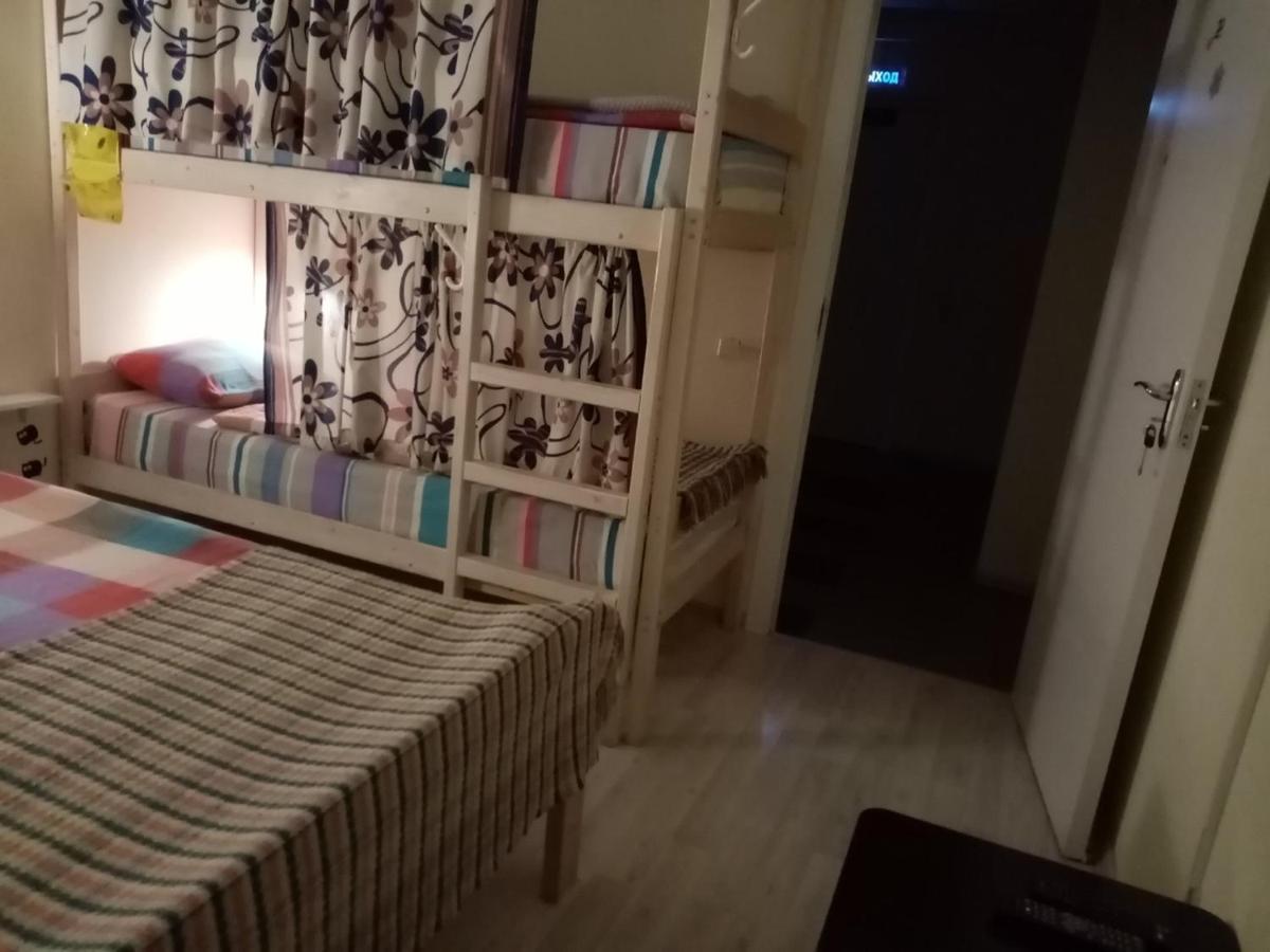 Cherdak Na Pervomaiskoi 15A Hostel Jaroszlavl Kültér fotó